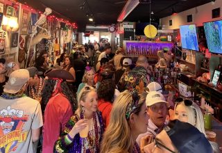 awesome vibes, cold beers and amazing food